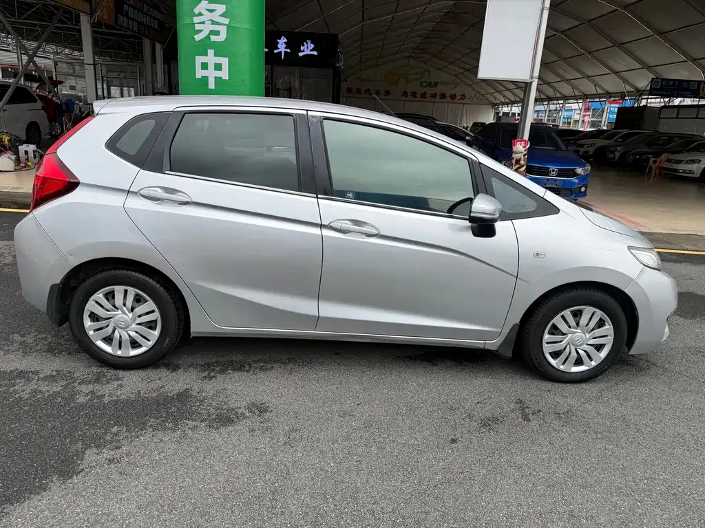 Honda Fit 2015 — фото 11