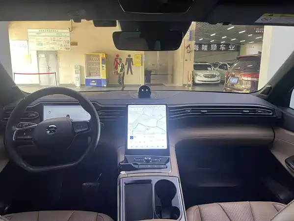 NIO ES8 2020