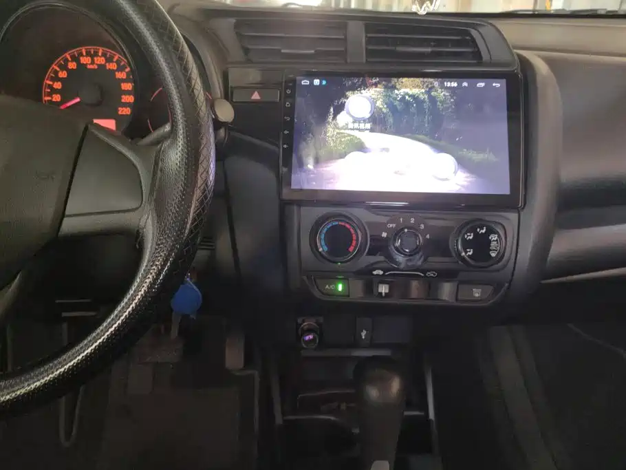 Honda Fit 2018 — фото 13