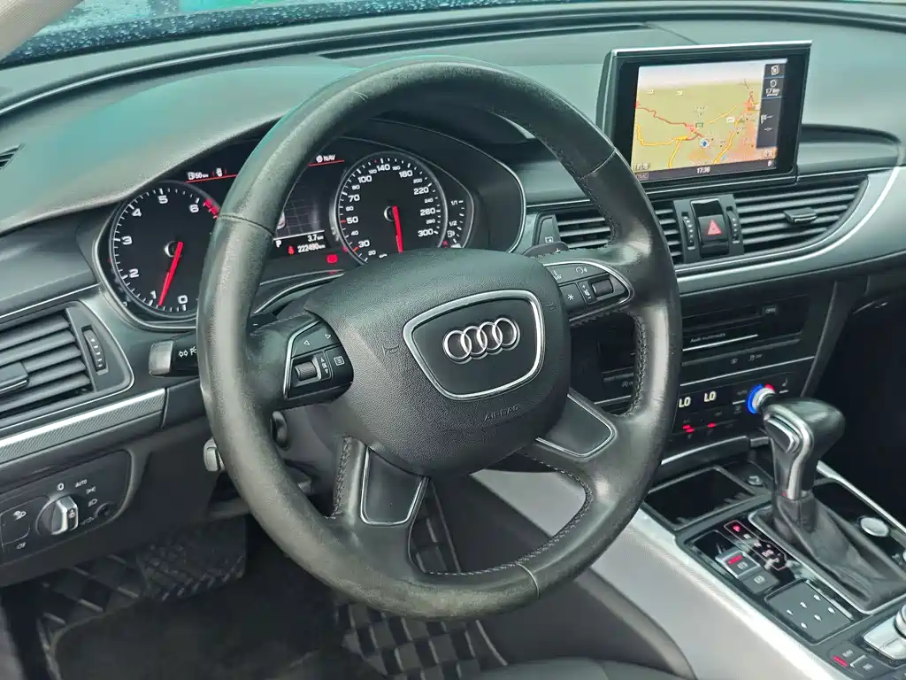 Audi A6L 2015 — фото 13