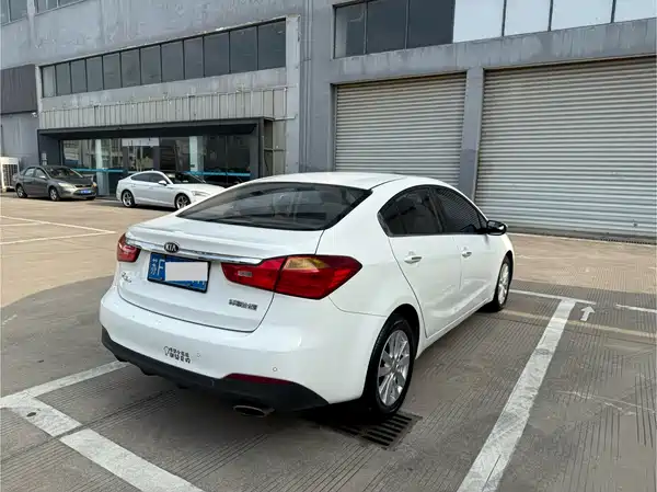 Kia K3 2015