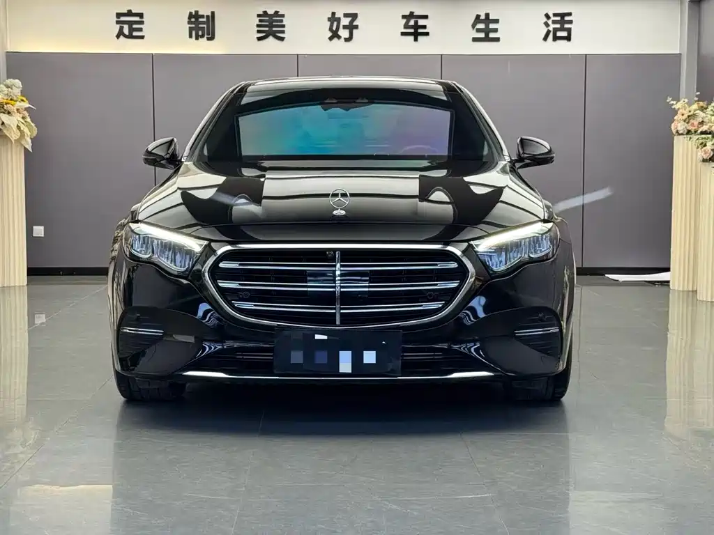 Mercedes-Benz E-Class 2024