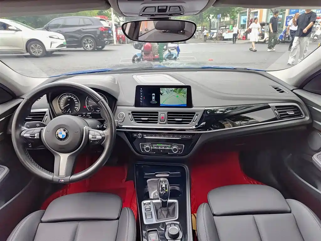 BMW 1 Series 2020 — фото 10