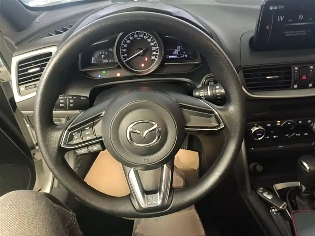 Mazda CX-4 2019 — фото 11