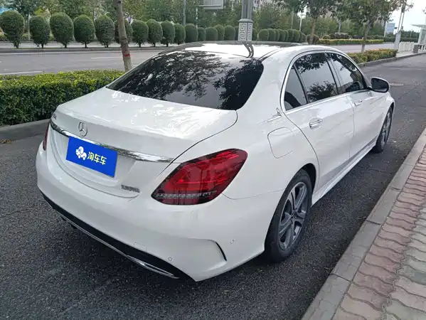 Mercedes-Benz C-Class 2021