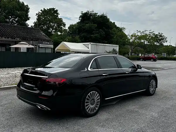 Mercedes-Benz E-Class 2023