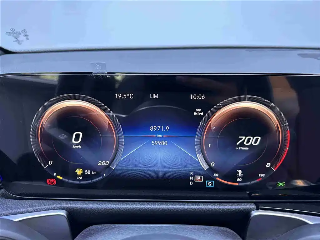Mercedes-Benz GLB 2023 — фото 16
