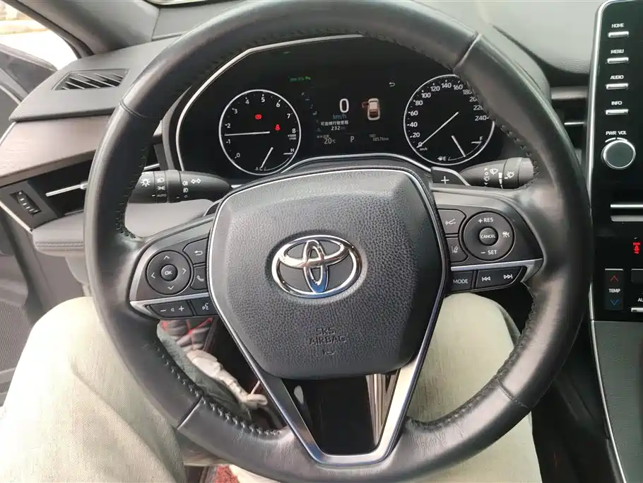 Toyota Avalon 2020 — фото 15