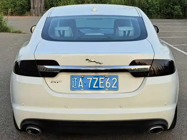 Jaguar XF 2013