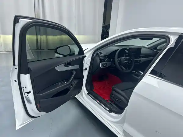Audi A4L 2020