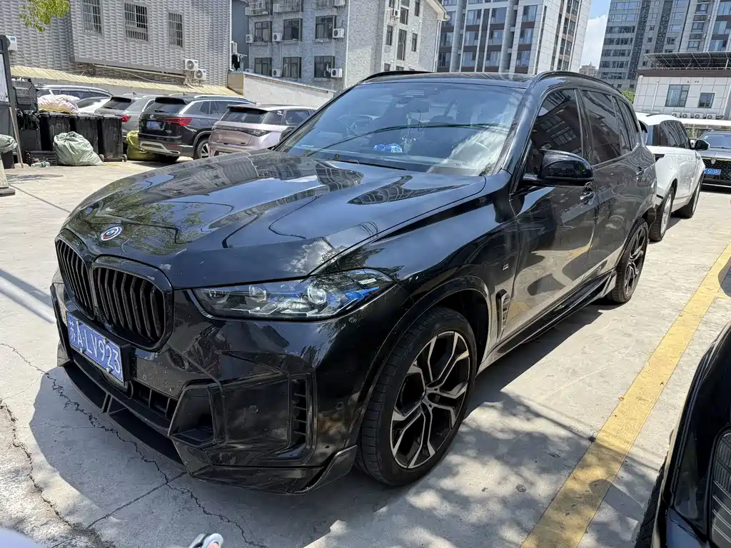 BMW X5 2025 — фото 1