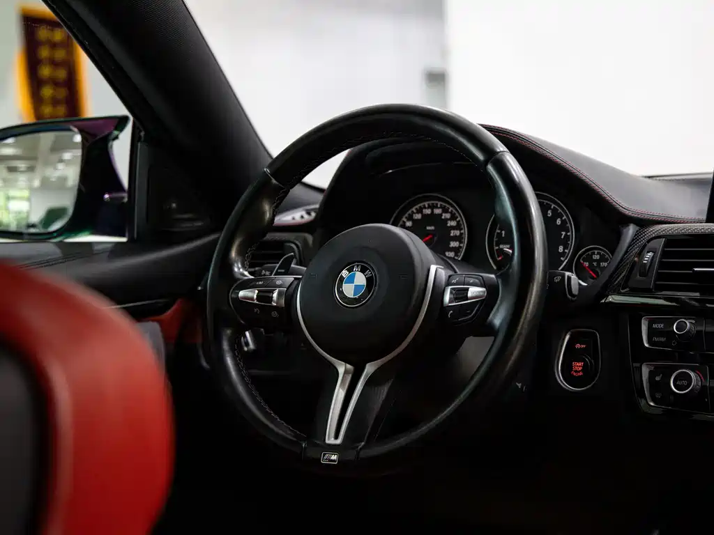 BMW M4 2016 — фото 12