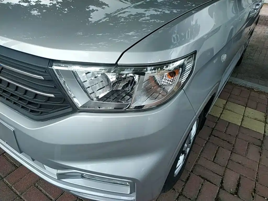 Wuling Hongguang V 2022 — фото 18