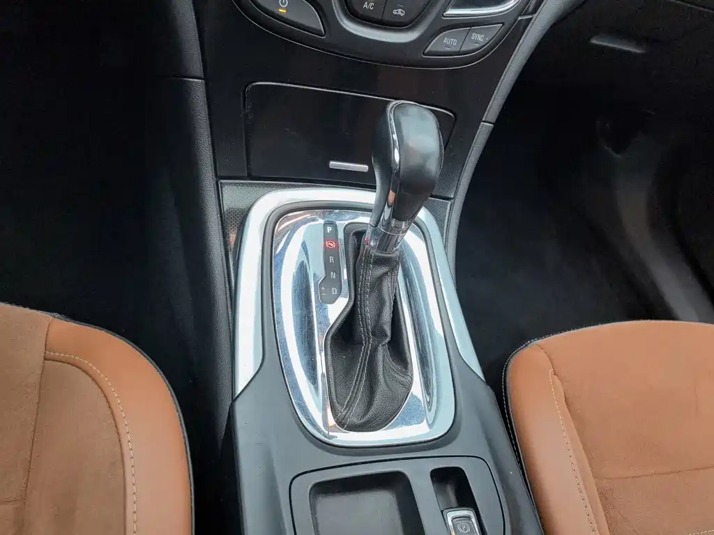 Buick Regal 2017 — фото 13