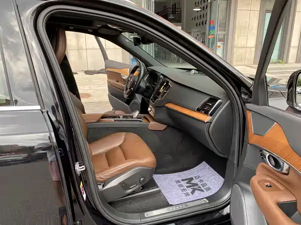 Volvo XC90 2021