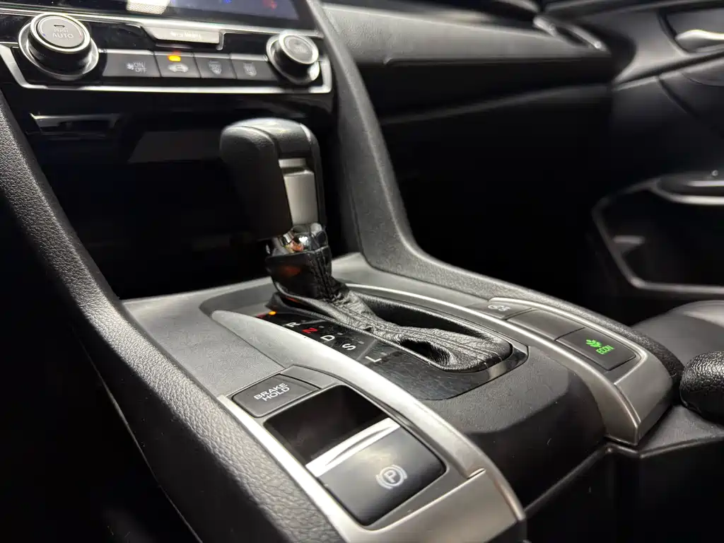 Honda Civic 2020 — фото 17