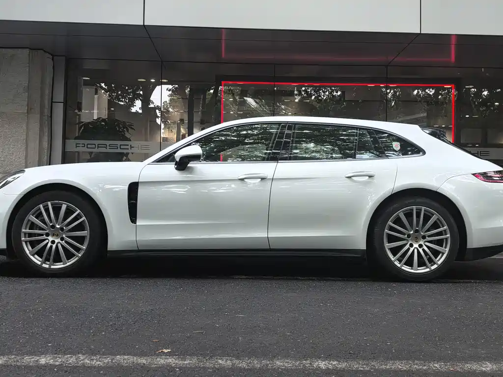 Porsche Panamera 2018 — фото 3