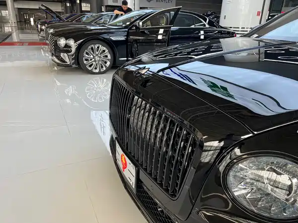 Bentley Flying Spur 2024