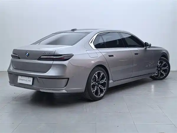 BMW 7 Series 2023
