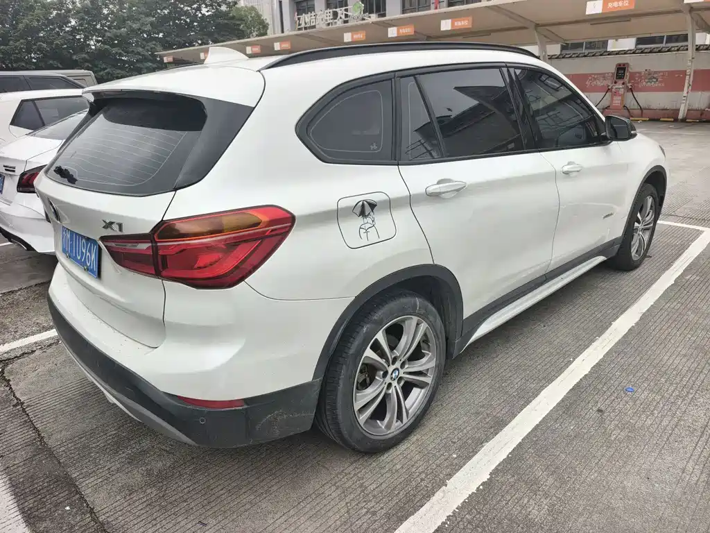 BMW X1 2016 — фото 8