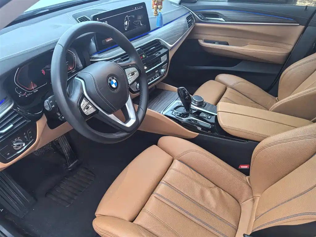 BMW 6 Series GT 2024 — фото 8