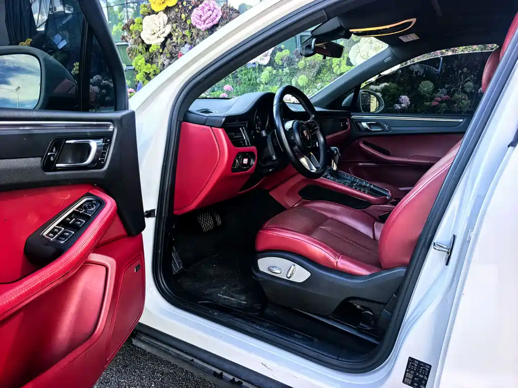 Porsche Macan 2019 — фото 12