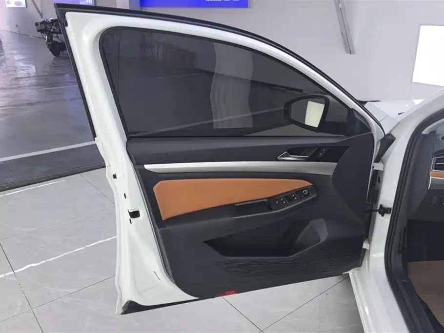 Volkswagen Bora 2023