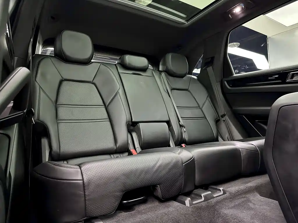 Porsche Cayenne 2020 — фото 15