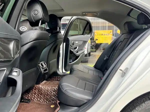 Mercedes-Benz C-Class 2019