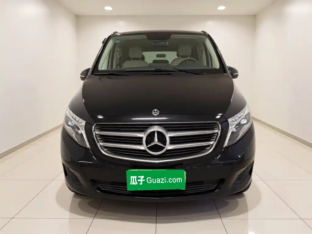 Mercedes-Benz V-Class 2018 — фото 24