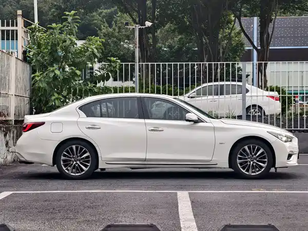 Infiniti Q50L 2019