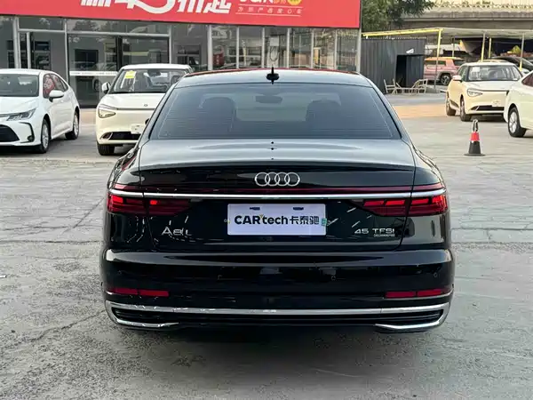 Audi A8 2025