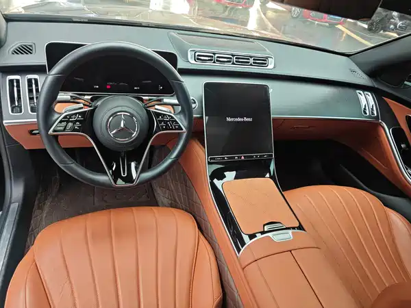 Mercedes-Benz S-Class 2025