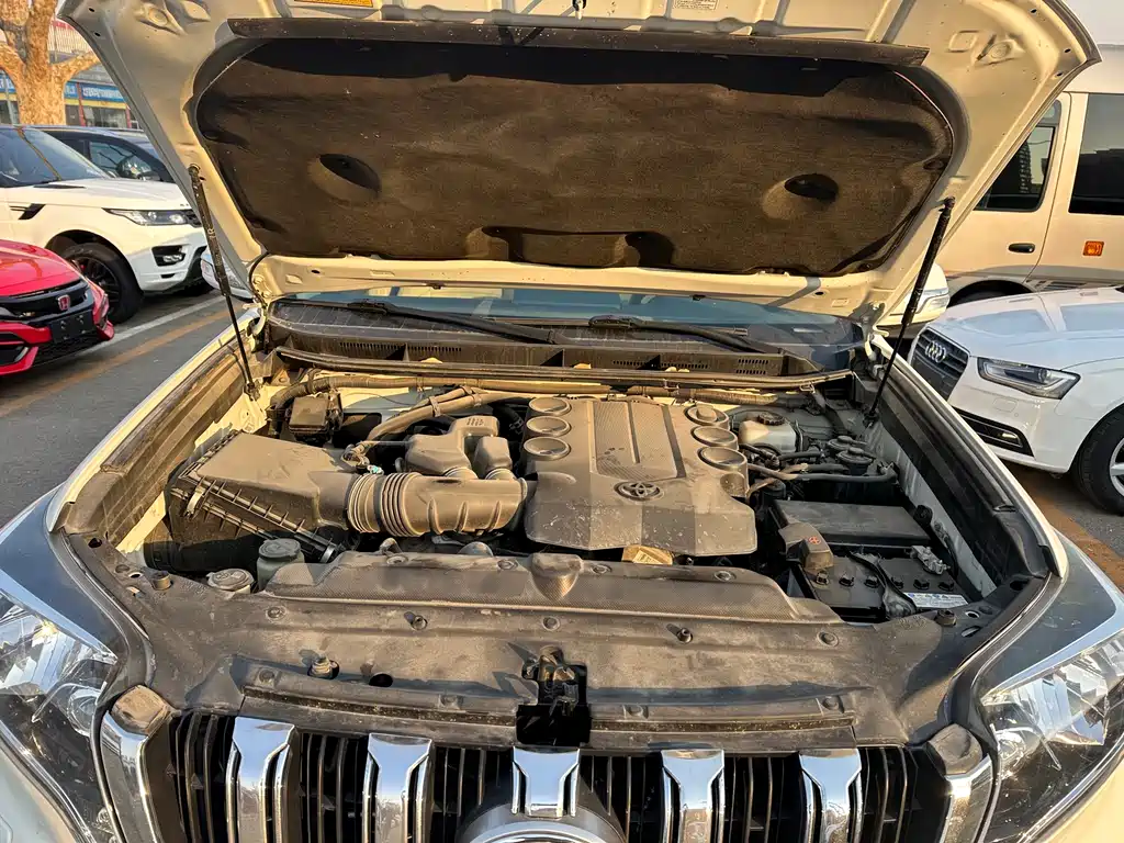 Toyota Prado 2016 — фото 18