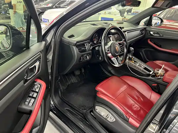 Porsche Macan 2020