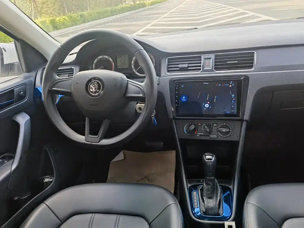 Skoda Rapid 2019 — фото 11