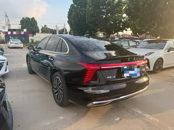 Hongqi H5 2025