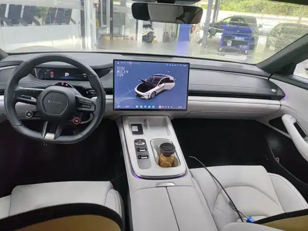 Xiaomi SU7 2025
