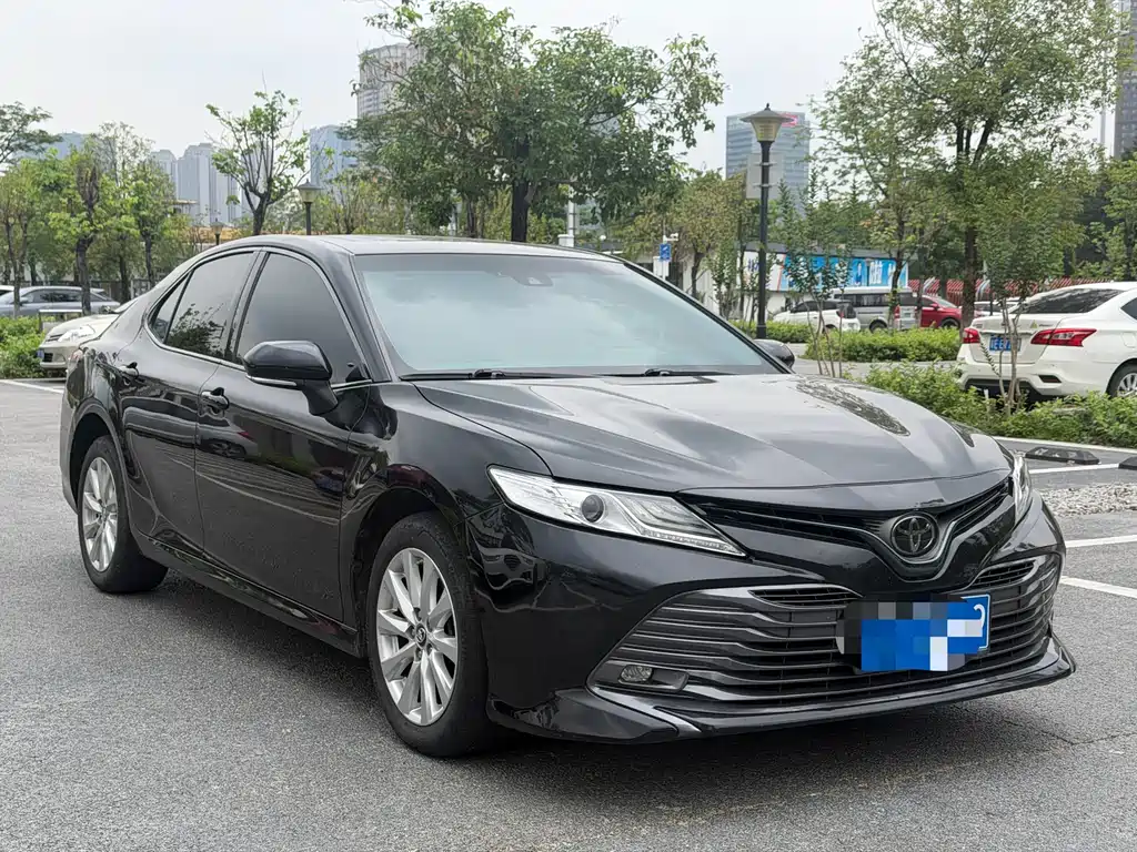 Toyota Camry 2020 — фото 3