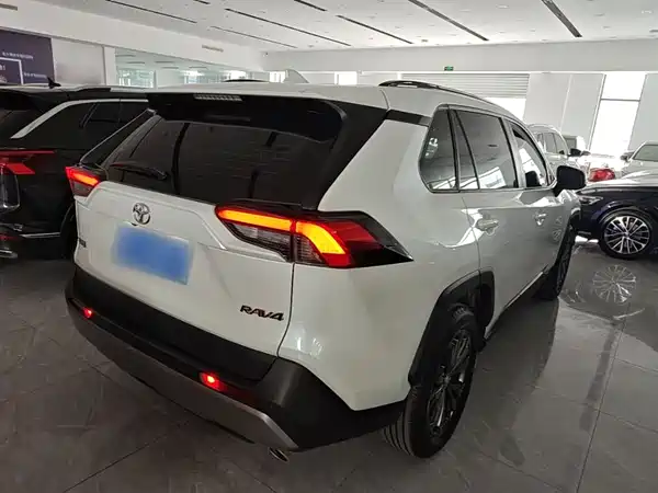 Toyota RAV4 2023