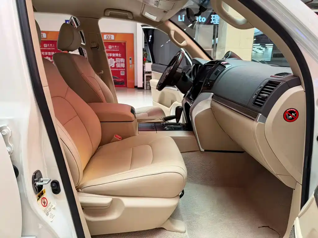 Toyota Land Cruiser 2015 — фото 10