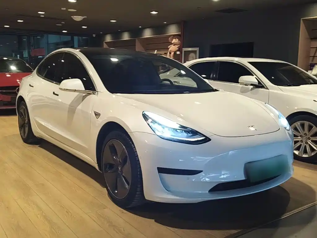 Tesla Model 3 2020 — фото 22