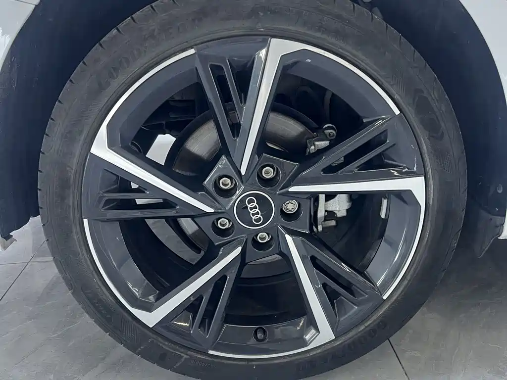 Audi A3 2022 — фото 17