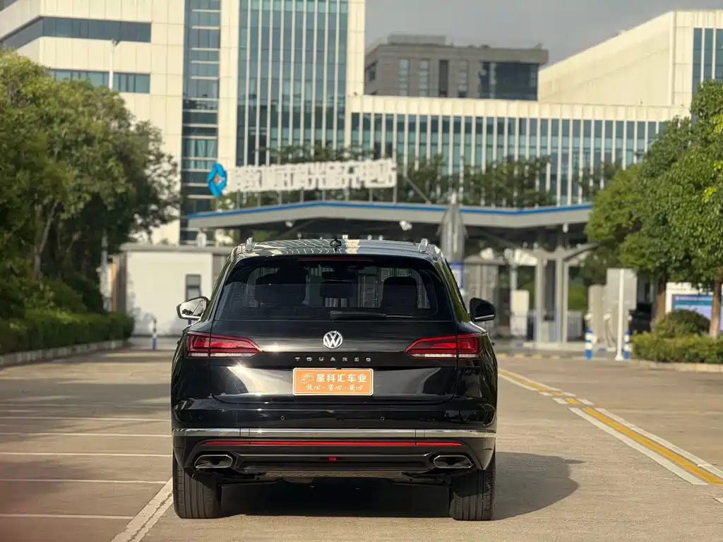 Volkswagen Touareg 2020 — фото 14