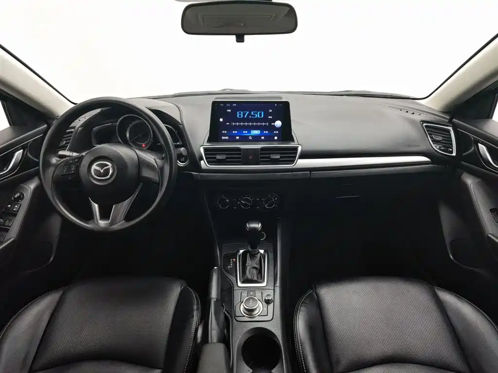 Mazda 3 Axela 2016