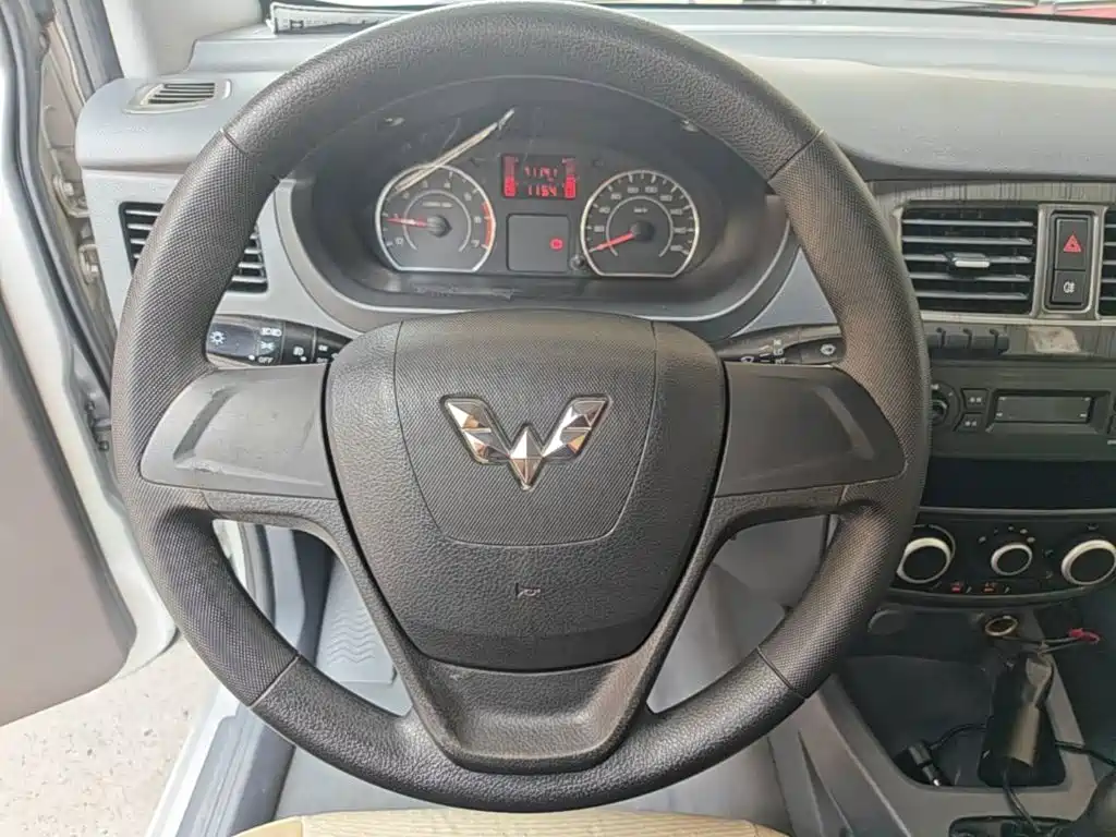 Wuling Rongguang V 2016 — фото 11