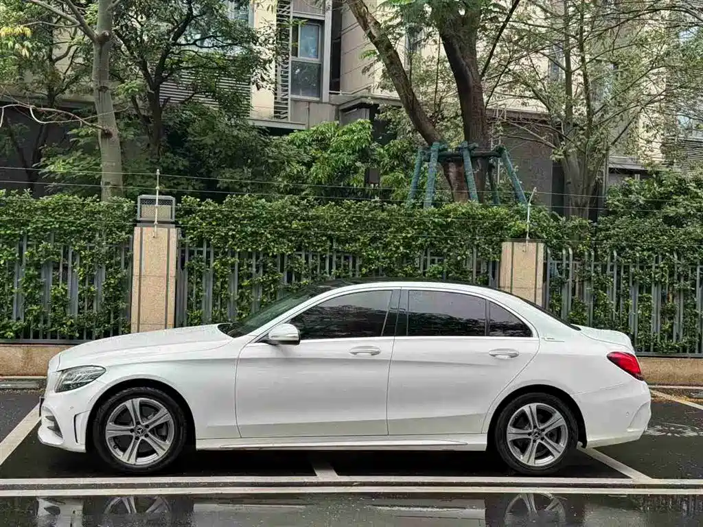 Mercedes-Benz C-Class 2019 — фото 2