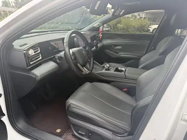 BYD Qin L 2025
