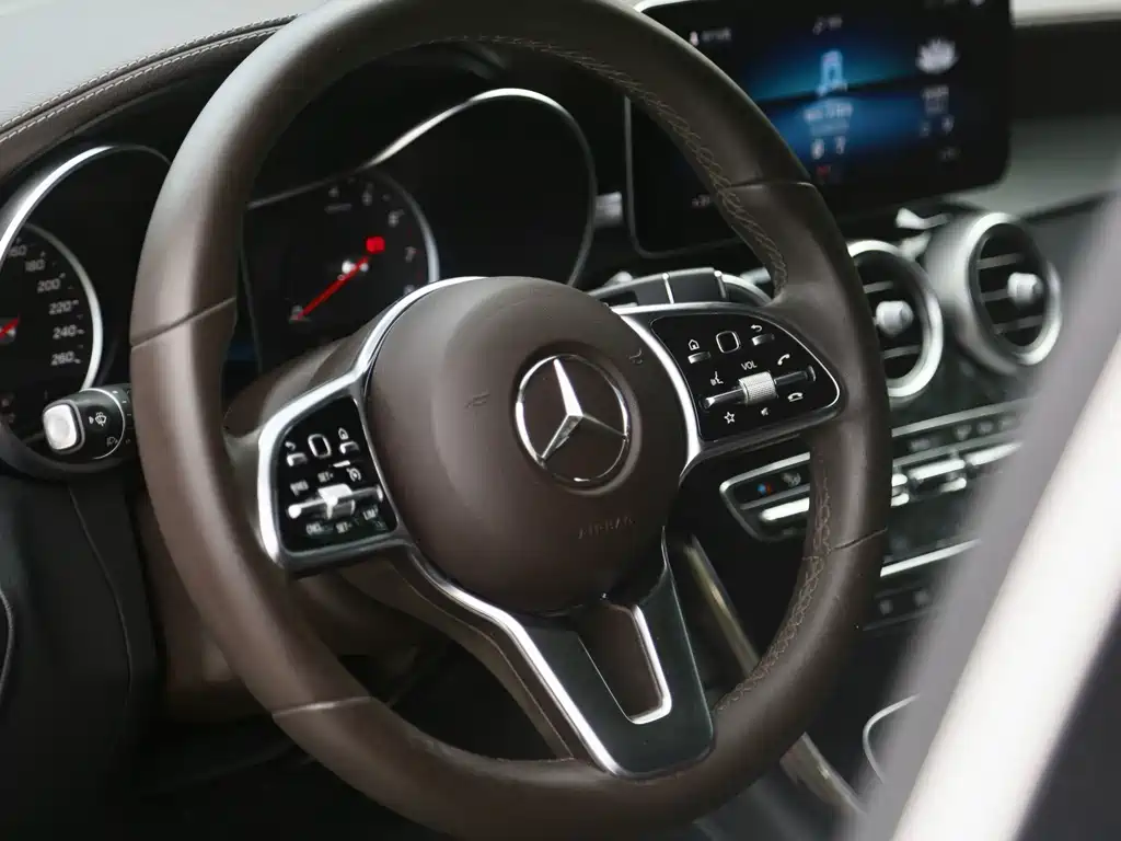 Mercedes-Benz GLC 2020 — фото 14