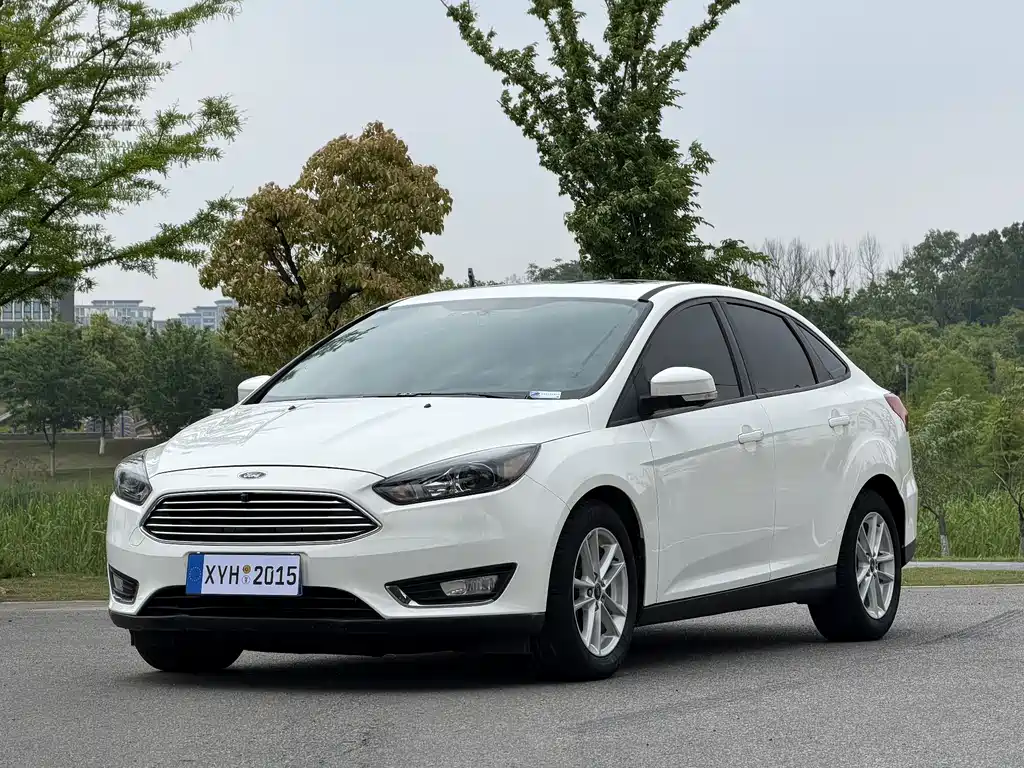 Ford Focus 2017 — фото 1